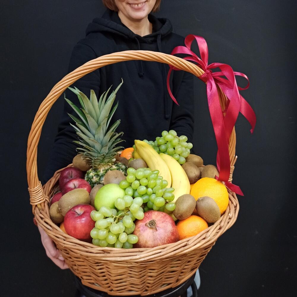 Подарочная корзина №15 с тропическими фруктами
