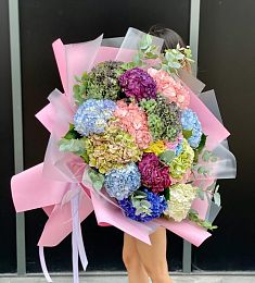 Композиция "Синьорита" из гортензий и эвкалипта