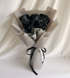 Букет из 5 черных роз